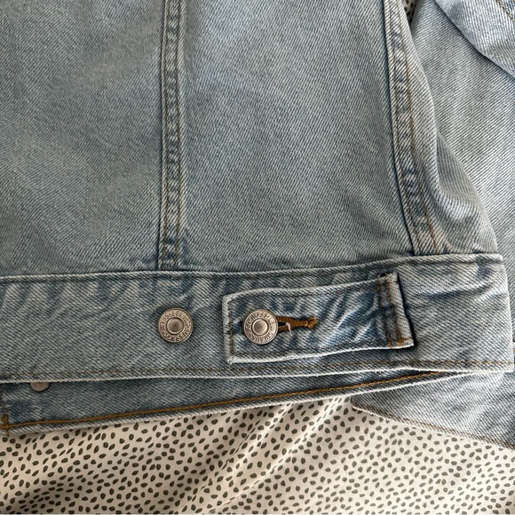 Levi’s Boyfriend Demin Jacket Size Medium - Picture 2 of 8